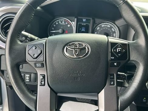 Used 2023 Toyota Tacoma TRD Off-Road w/ TRD Premium Off Road Package AWD/4WD image 20
