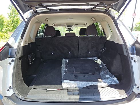 Certified 2023 Nissan Rogue SV AWD/4WD image 28