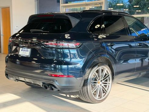 Used 2019 Porsche Cayenne S AWD/4WD image 10