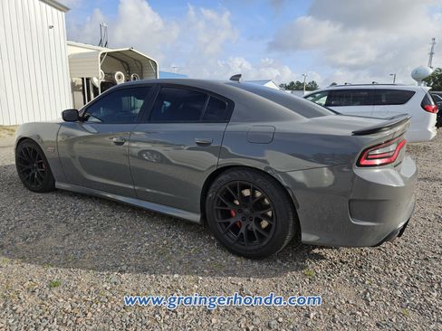 Used 2017 Dodge Charger R/T Scat Pack RWD image 10