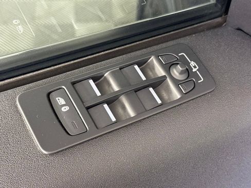 Used 2023 Land Rover Discovery Sport S R-Dynamic AWD/4WD image 25
