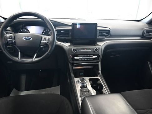 Used 2020 Ford Explorer XLT w/ Comfort Package AWD/4WD image 14