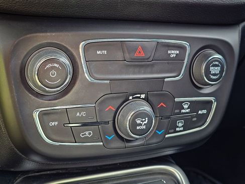 Used 2018 Jeep Compass Latitude w/ Popular Equipment Group AWD/4WD image 25