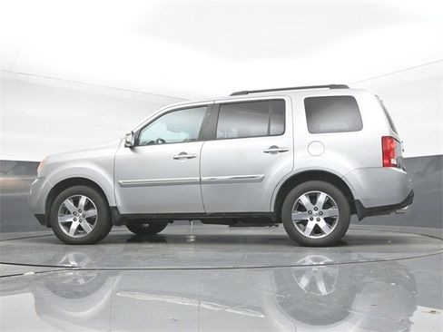 Used 2014 Honda Pilot Touring image 13
