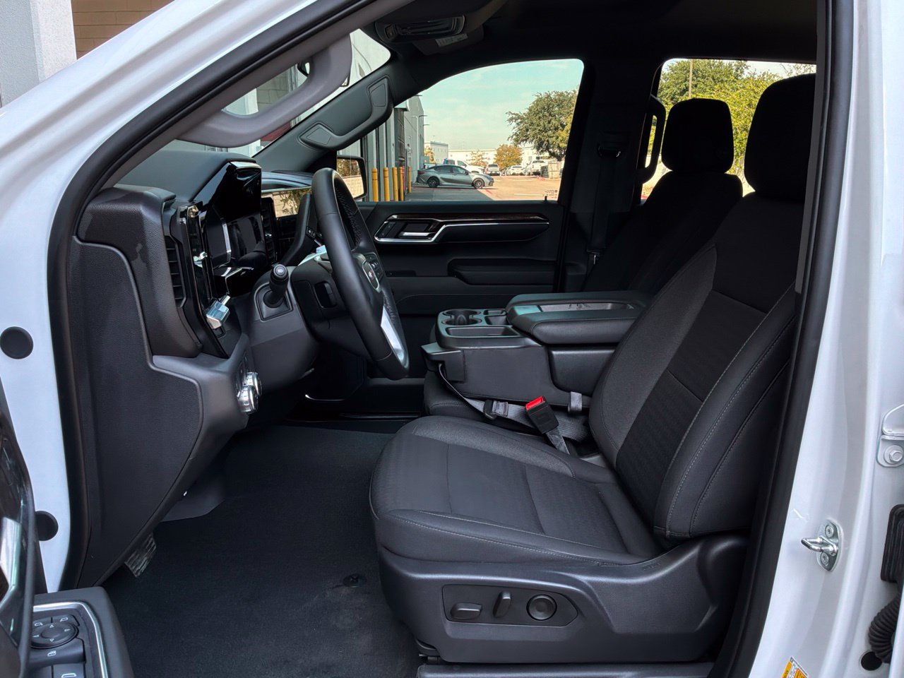 Used 2024 GMC Sierra 1500 Elevation AWD/4WD image 16