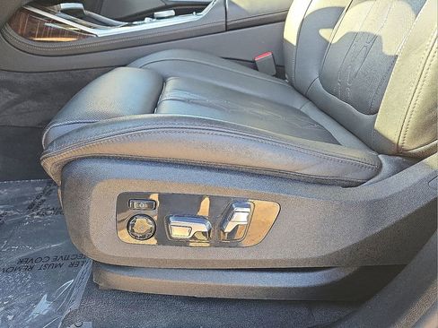 Used 2026 BMW X7 xDrive40i image 23