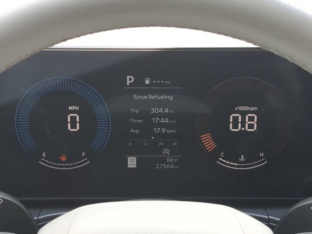Used 2025 Hyundai Santa Fe SE FWD image 32