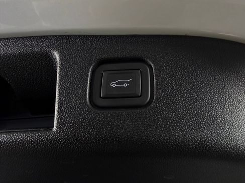 Used 2024 Chevrolet Blazer EV LT AWD/4WD image 30