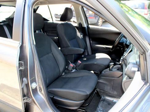 Used 2023 Nissan Kicks S image 9