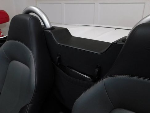 Used 2005 Chrysler Crossfire Limited RWD image 61