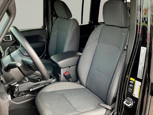 Used 2024 Jeep Wrangler Sport image 21