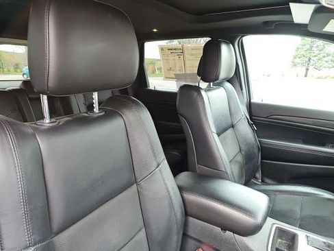 Used 2020 Jeep Grand Cherokee Altitude image 12
