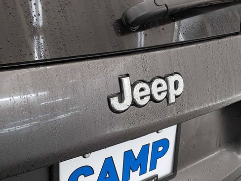 Used 2022 Jeep Cherokee Latitude Lux image 11