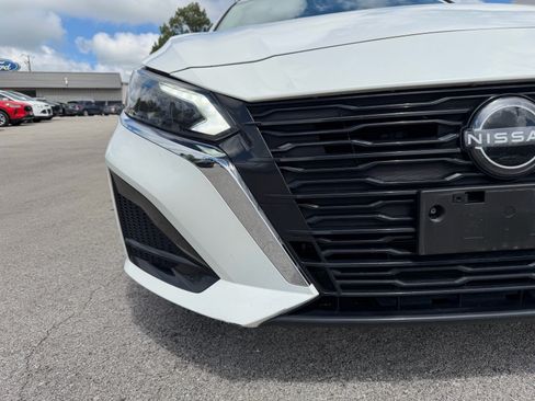 Used 2024 Nissan Altima 2.5 SV FWD image 6