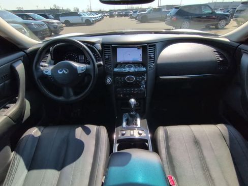 Used 2017 INFINITI QX70 AWD w/ Premium Package image 15