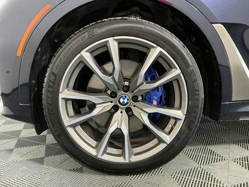 Used 2022 BMW X7 M50i w/ Dynamic Handling Package AWD/4WD image 39