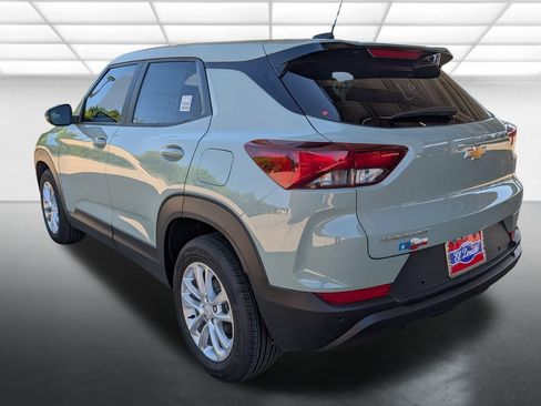 New 2026 Chevrolet TrailBlazer LS w/ LS Convenience Package FWD image 2