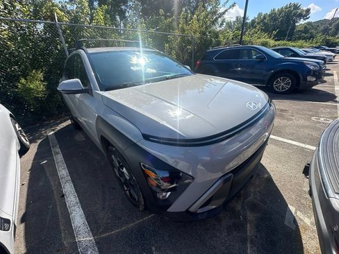 Used 2025 Hyundai Kona SEL FWD image 1