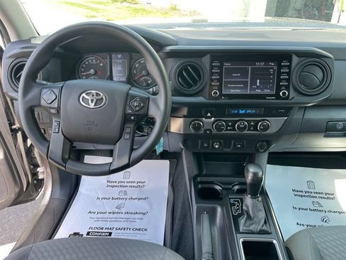 Used 2022 Toyota Tacoma SR AWD/4WD image 15