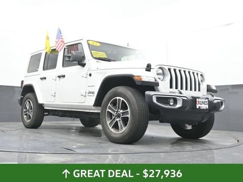 Used 2023 Jeep Wrangler Unlimited Sahara AWD/4WD image 47