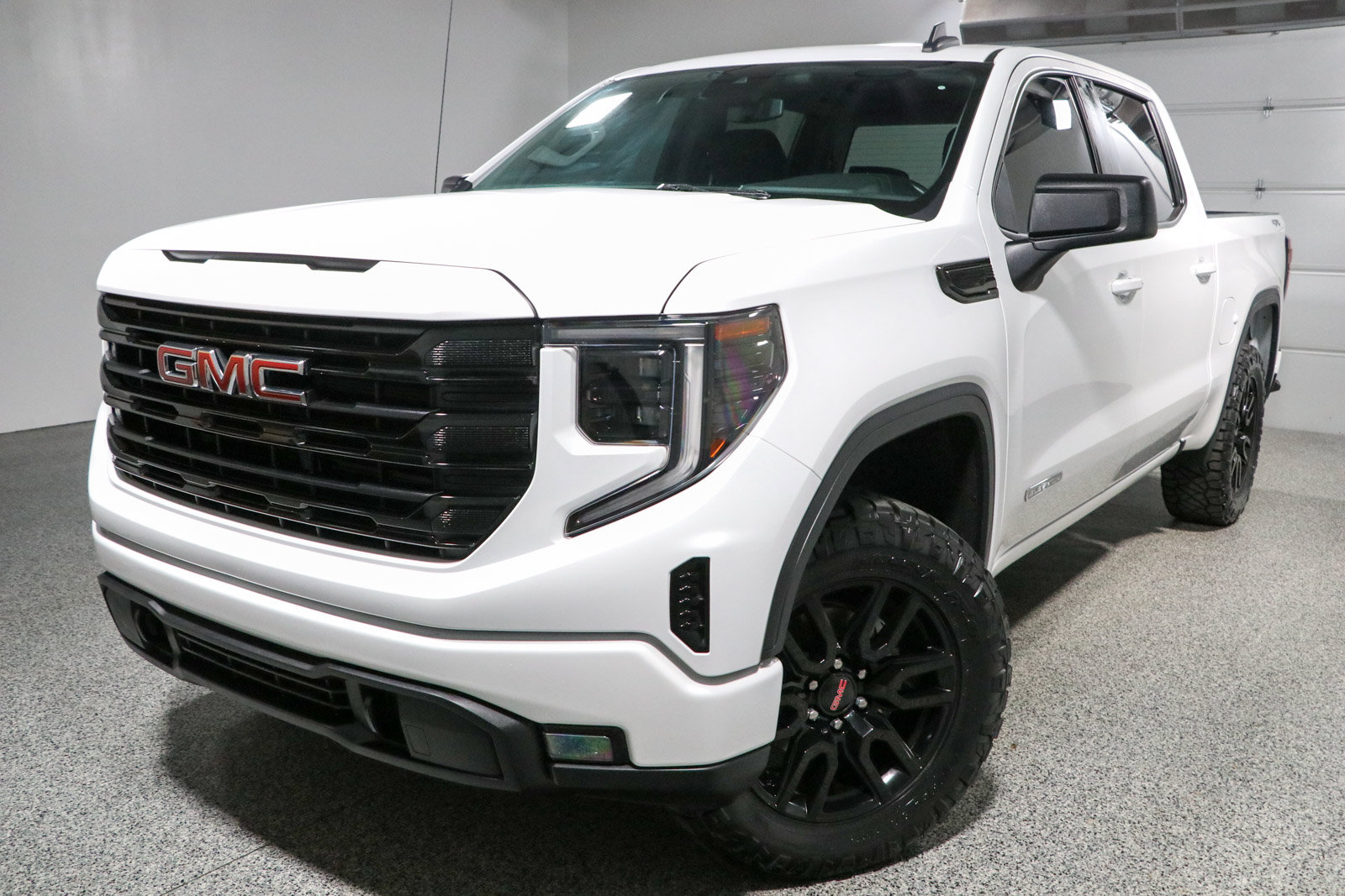 Used 2024 GMC Sierra 1500 Elevation AWD/4WD image 30