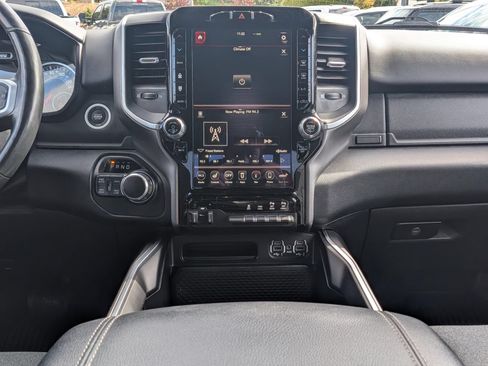 Used 2020 RAM 1500 Big Horn AWD/4WD image 11