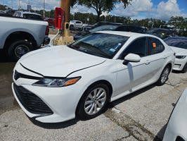 Used 2020 Toyota Camry LE FWD image 1