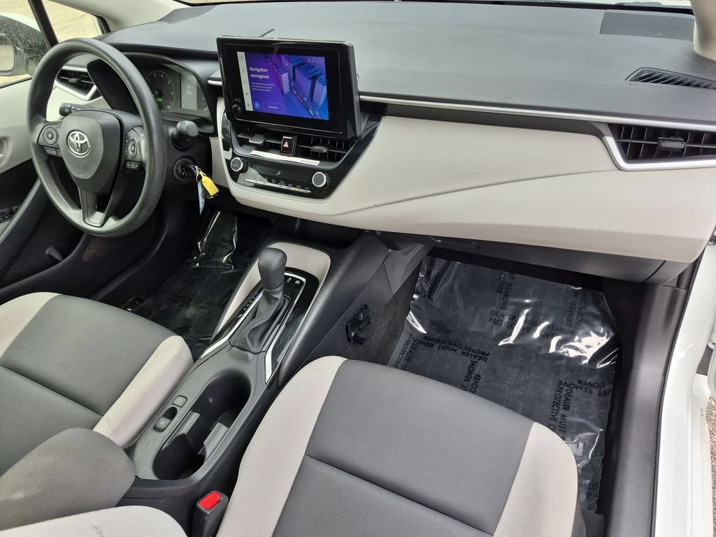Used 2023 Toyota Corolla LE FWD image 35