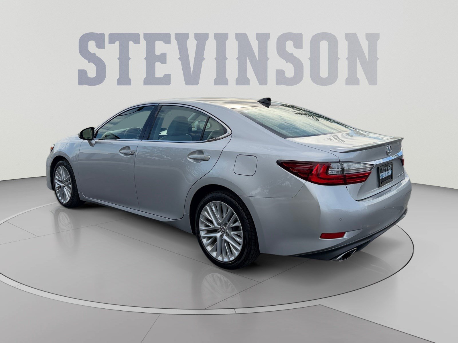 Used 2016 Lexus ES 350 w/ Luxury Package w/Wood Trim FWD image 3