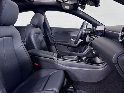 Certified 2026 Mercedes-Benz CLA 250 4MATIC image 7