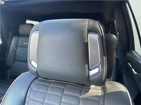 Used 2023 Cadillac Escalade Sport Platinum image 38