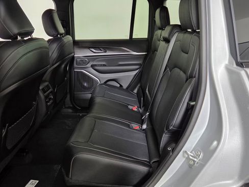 New 2026 Jeep Grand Cherokee Limited Reserve image 27