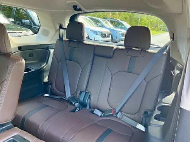 New 2026 Honda Pilot Touring image 21