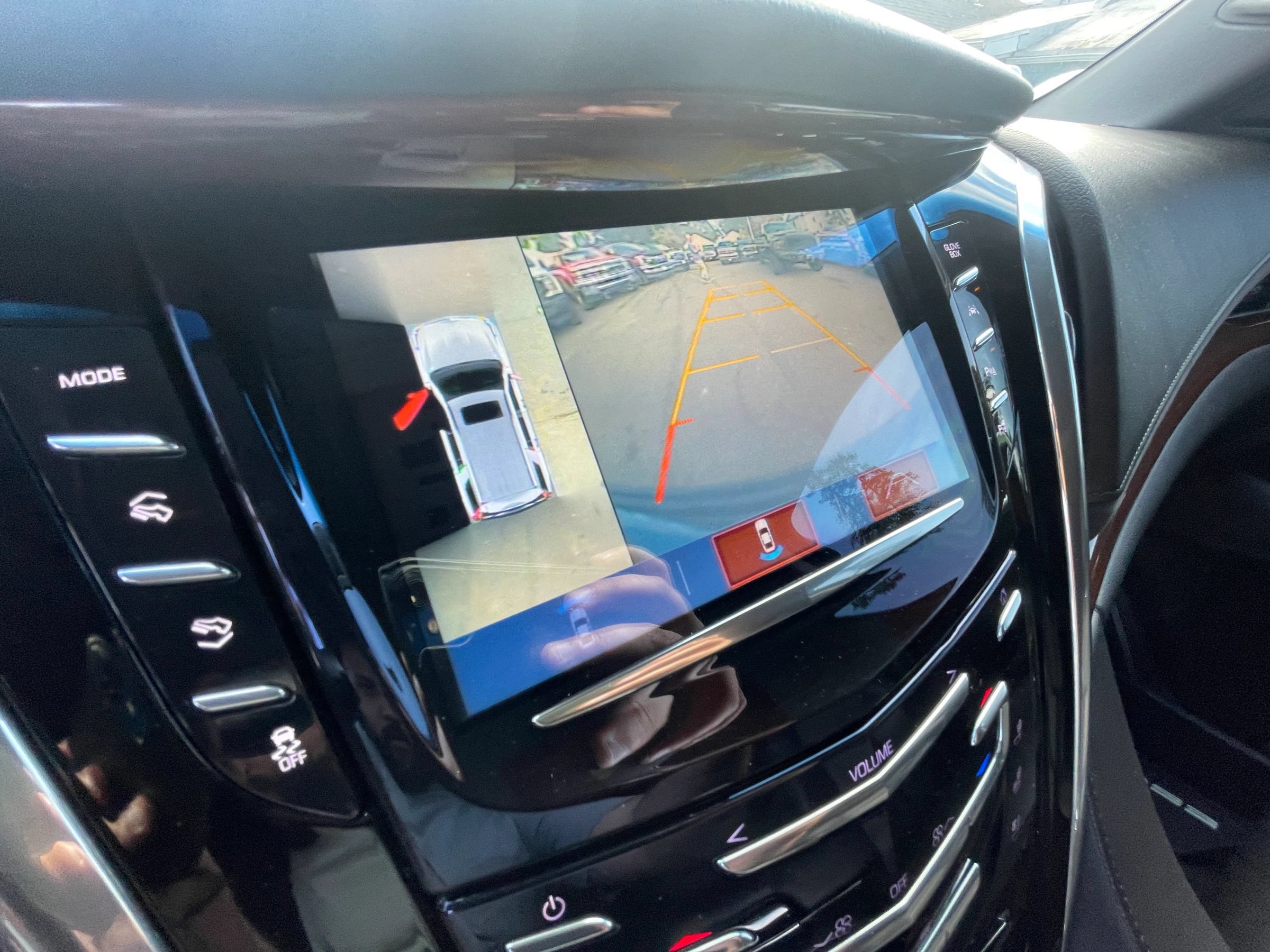 Used 2019 Cadillac Escalade Luxury AWD/4WD image 13