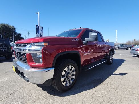 Used 2022 Chevrolet Silverado 2500 LT w/ Convenience Package image 7