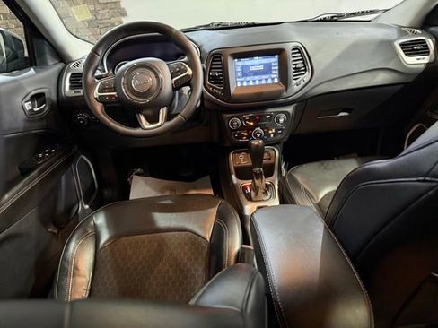 Used 2017 Jeep Compass Latitude w/ Popular Equipment Group FWD image 22