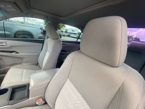 Used 2017 Toyota Camry LE w/ Moonroof Package FWD image 22