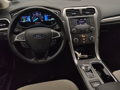 Used 2018 Ford Fusion S image 22