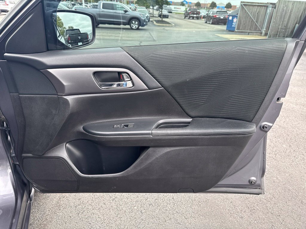 Used 2014 Honda Accord LX image 36