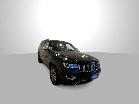 Used 2017 Jeep Grand Cherokee Limited image 2