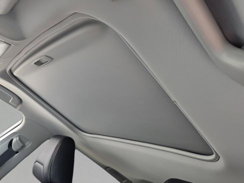 Used 2024 Toyota RAV4 XLE Premium image 6