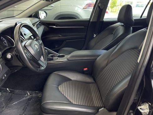 Used 2022 Toyota Camry SE FWD image 13