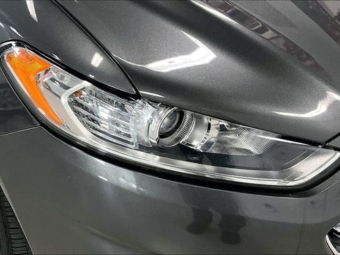 Used 2015 Ford Fusion Titanium image 29