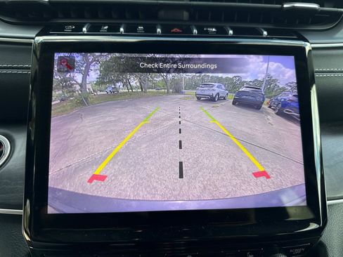 Used 2022 Jeep Grand Cherokee Limited AWD/4WD image 23