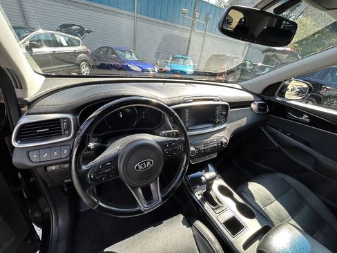 Used 2016 Kia Sorento SX AWD/4WD image 5