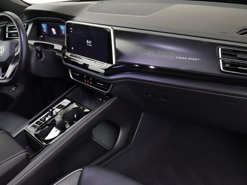 Used 2025 Volkswagen Atlas Cross Sport SEL Premium R-Line image 20