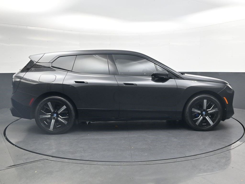 Used 2024 BMW iX xDrive50 w/ Premium Package AWD/4WD image 3