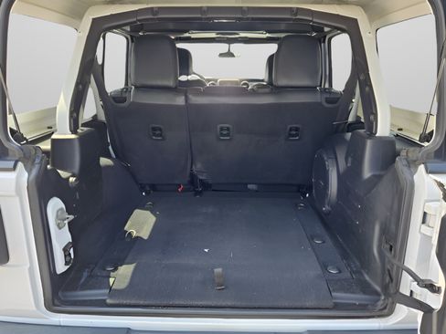 Used 2018 Jeep Wrangler Unlimited Sport S AWD/4WD image 24