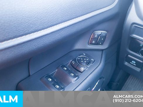 Used 2024 Ford Expedition XLT image 33