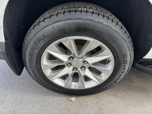 Used 2022 Chevrolet Suburban Premier image 40